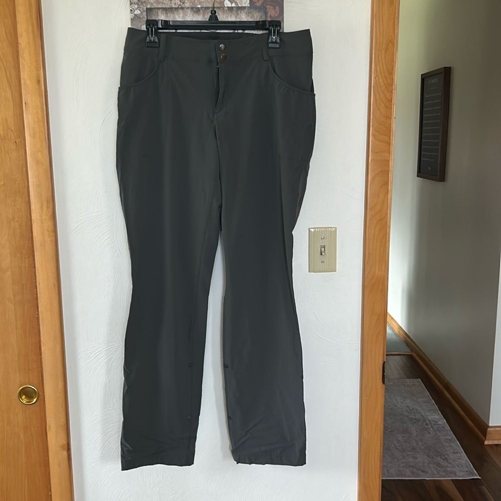 Like new alpine design gray straight leg pants
